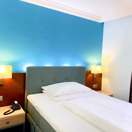 מלון Prinzhotel Rothenburg 4*